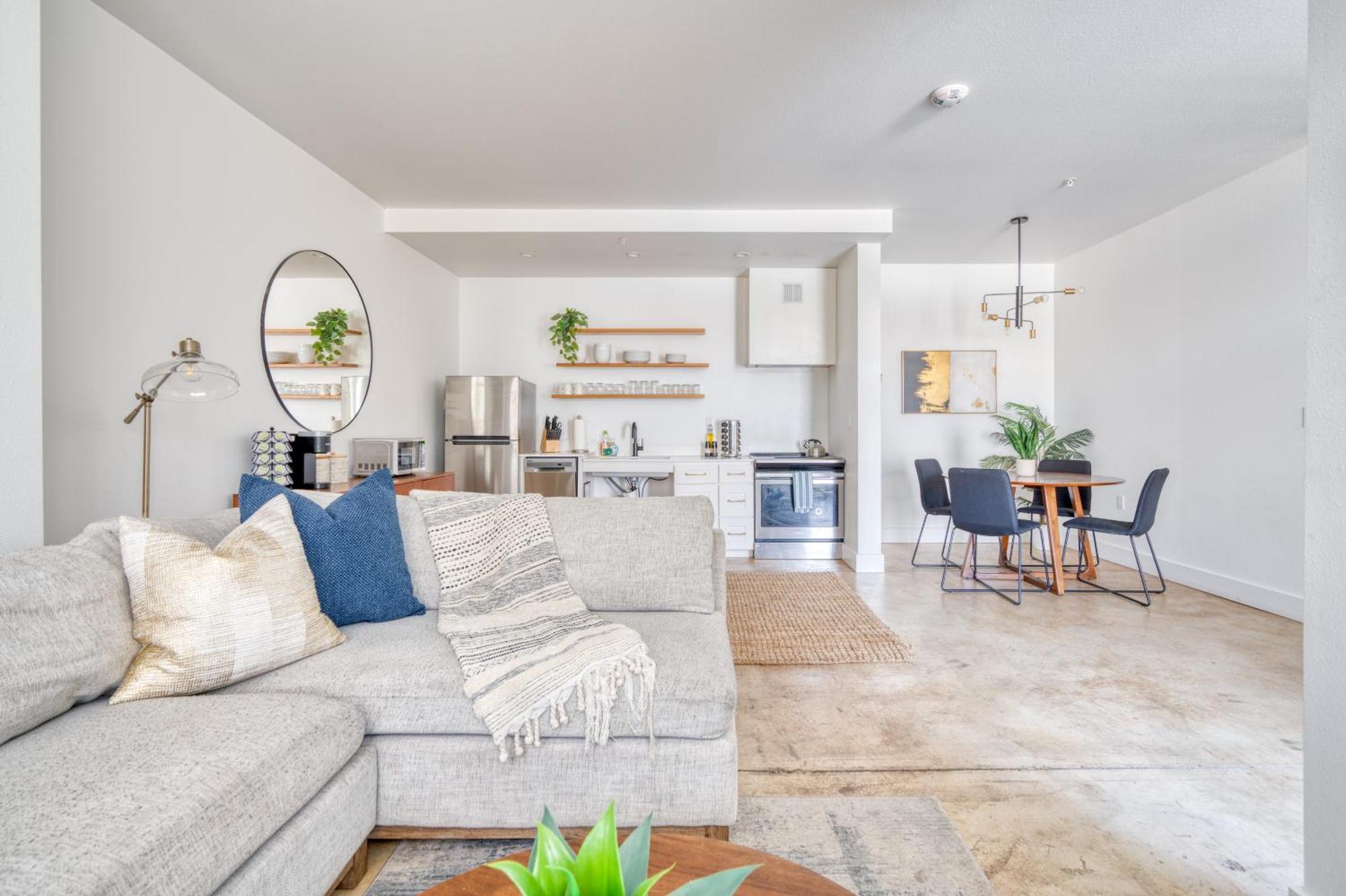 Collection - Bliss- Dual-queen In Vibrant Alberta Holiday home Portland
